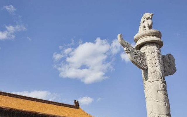 Quảng trường Thiên An Môn có 2 cột đá lớn, trên đầu còn có linh thú ngồi xổm: Tại sao các hoàng đế không dám phá bỏ chúng?