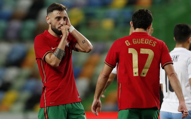 Bruno Fernandes và Ronaldo tỏa sáng, Bồ Đào Nha thắng đậm Israel