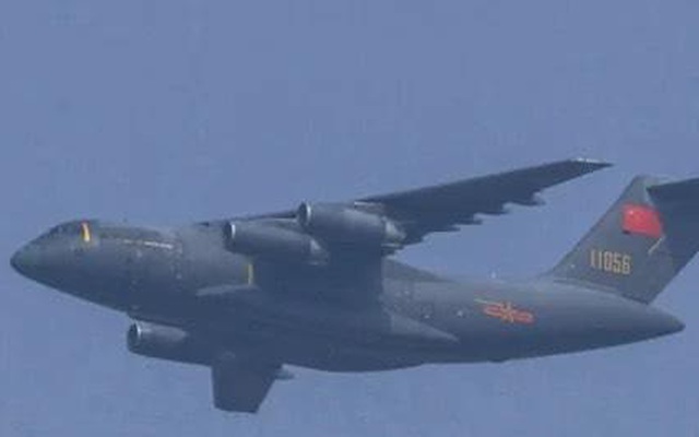 Malaysia điều máy bay quân sự xua 16 máy bay Trung Quốc