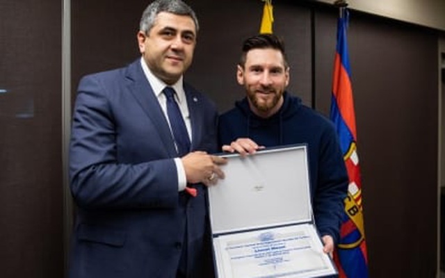 Ký hợp đồng với ‘gã khổng lồ’, Messi nhận mức lương 'trên trời'