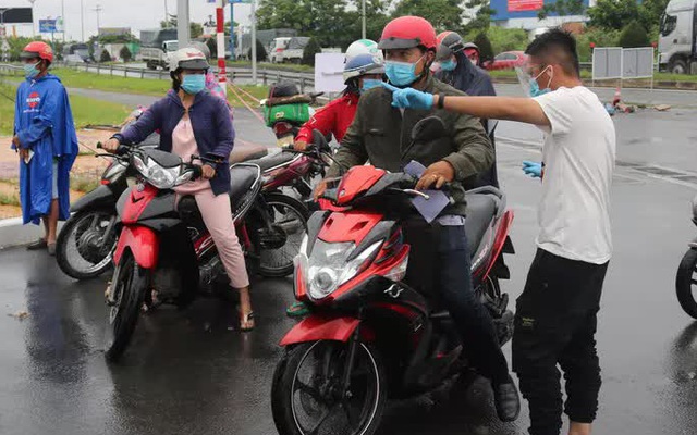 Cần Thơ ra thông báo khẩn, Cà Mau có chùm ca nghi mắc Covid-19