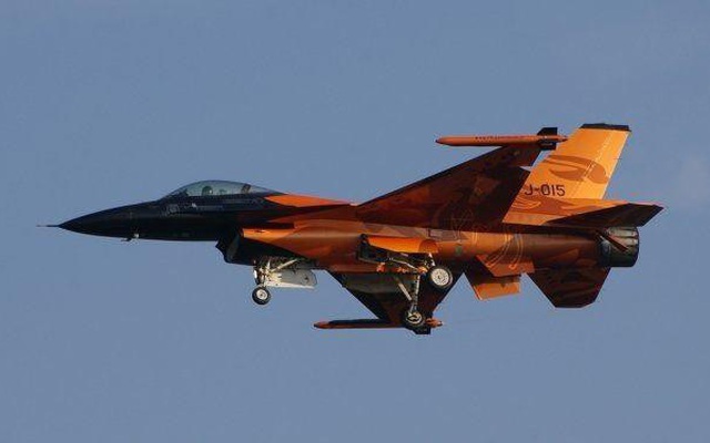 Hà Lan thanh lý 12 phản lực F-16 để chuẩn bị rước dàn F-35 mới