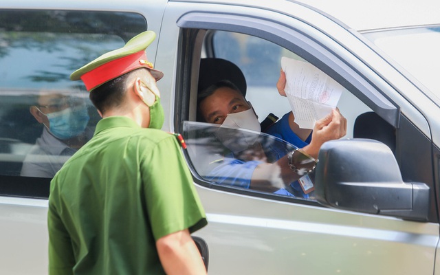 5 trường hợp đủ điều kiện được cấp giấy đi đường tại Hà Nội trong giãn cách xã hội