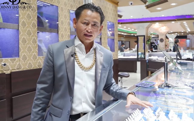 Trùm kim cương Johnny Đặng hé lộ trụ sở kim hoàn hoành tráng tại Mỹ