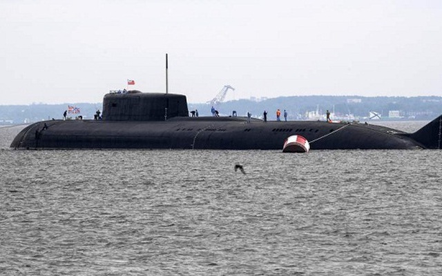 Người dân Đan Mạch trầm trồ trước kích thước ‘siêu khủng’ của tàu ngầm Nga