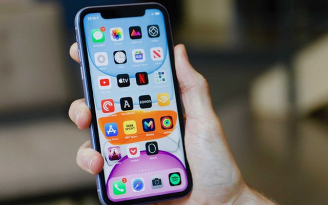 Hàng loạt iPhone cũ đang giảm giá sâu, rất đáng để mua