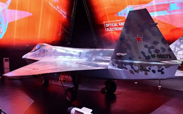 Tiêm kích Checkmate của Nga có thể đánh bại F-35 trong một cuộc không chiến?