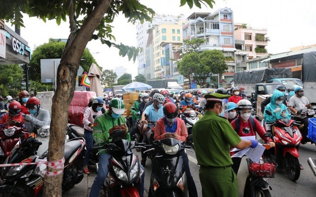 Những ngày gần đây, số ca Covid-19 mới trong cộng đồng ở TP HCM tăng, cao hơn ở khu phong tỏa