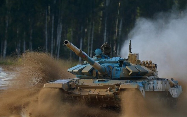 Nga điều hàng loạt xe tăng hiện đại nhất trực chiến sát biên giới Afghanistan