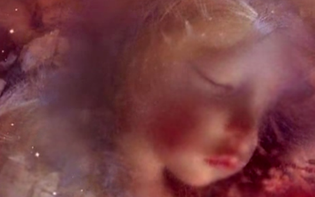 Đào quan tài kính dưới lòng đất, các nhà khoa học sửng sốt thấy bé gái vẹn nguyên như thiên thần say ngủ cùng bí mật bị chôn vùi 140 năm