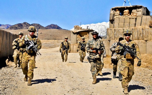 Lực lượng đặc nhiệm Anh ‘chạy trốn’ khỏi Afghanistan trong trang phục phụ nữ