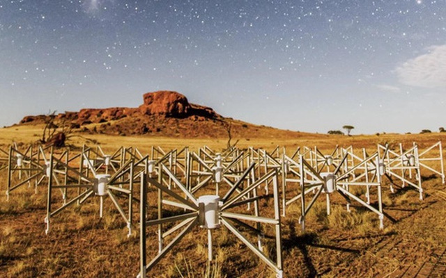 Vật thể kinh dị lớn gấp 16 lần mặt trăng vừa hiện hình trên bầu trời