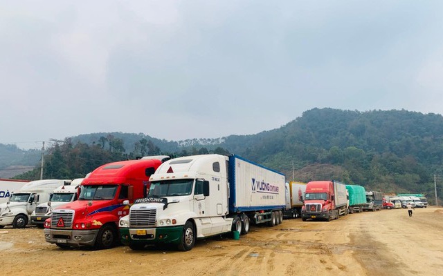 Vụ mua bán lốt xe xuất khẩu tại Lạng Sơn: Hai cán bộ hải quan, công an liên quan thế nào?