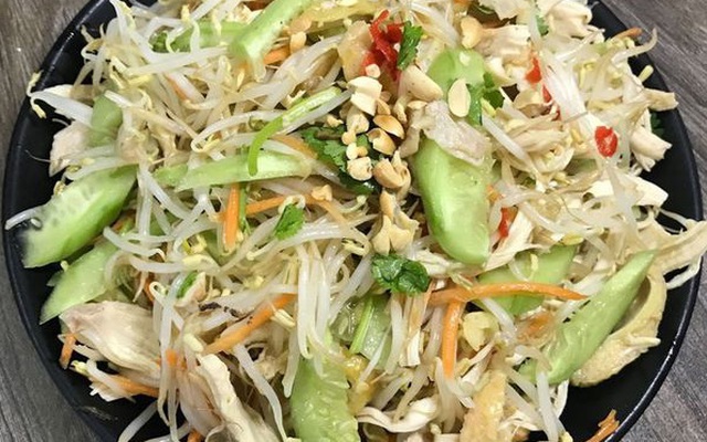 Cách làm nộm gà xé phay giòn ngon ăn mãi không chán