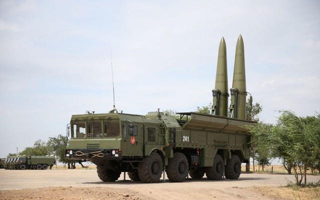 Tại sao Belarus cần tổ hợp tên lửa Iskander và S-400?