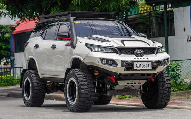 Toyota Fortuner GR Sport phong cách địa hình