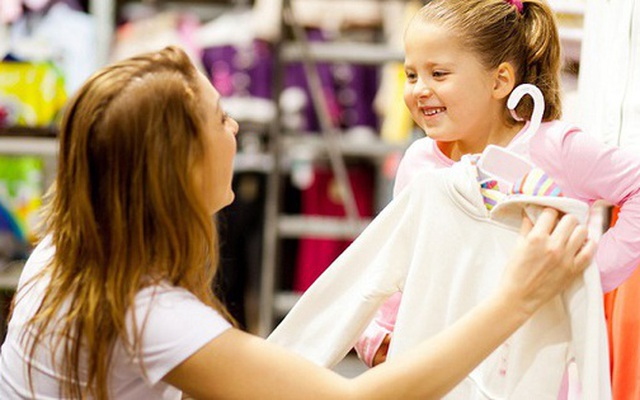 Mẹo giúp mẹ bỉm tiết kiệm chi phí mua sắm quần áo cho con