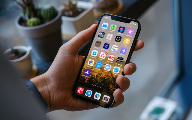 Bất ngờ phát hiện thủ phạm làm chậm iPhone, là kẻ quen mặt đến không ngờ