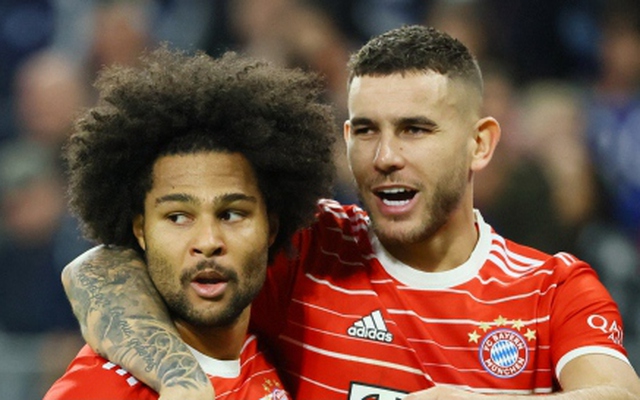 Thắng dễ Schalke, Bayern vững vàng trên đỉnh Bundesliga trước World Cup