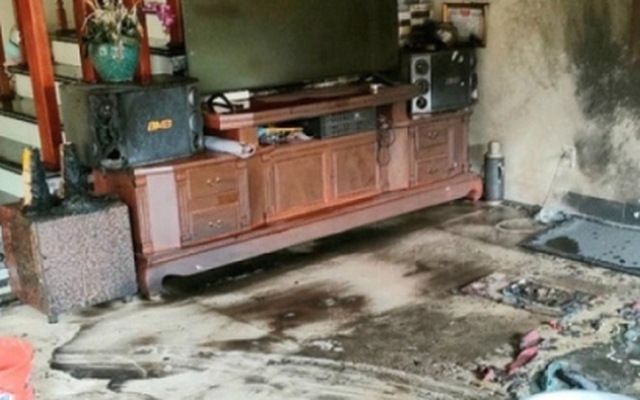 Hưng Yên: Người đổ xăng, phóng hỏa nhà mẹ đã tử vong