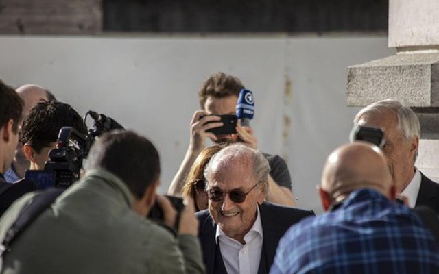 Sepp Blatter thừa nhận trao World Cup 2022 cho Qatar là sai lầm