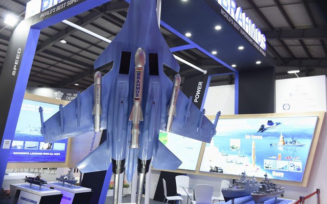 Ấn Độ sẵn sàng hợp tác nếu Việt Nam quan tâm tên lửa BrahMos-A