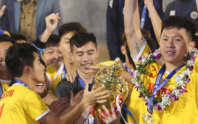 U21 Hà Nội vô địch U21 Quốc gia: Cảm xúc trái ngược giữa U21 Bình Dương và nhà vô địch