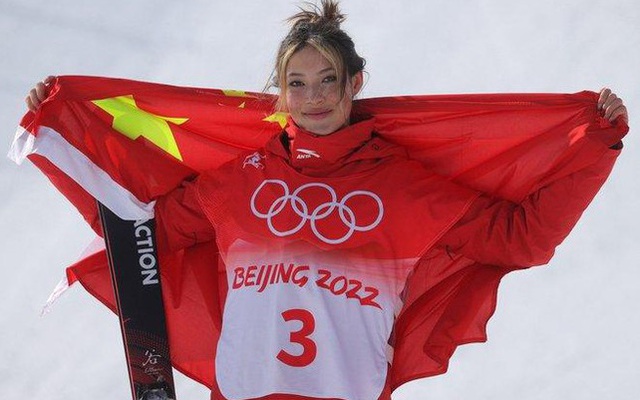 'Công chúa tuyết' Trung Quốc làm nên lịch sử tại Olympic mùa đông