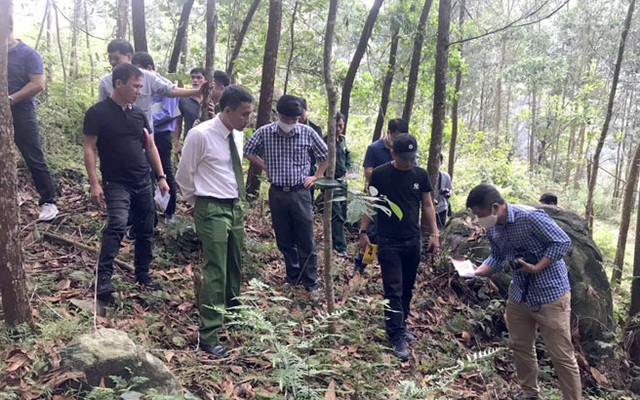 100 cảnh sát truy bắt kẻ dùng rựa chém bố ruột tử vong