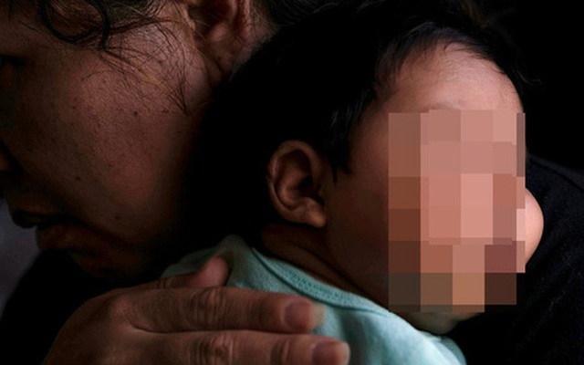 Bi kịch những người mẹ di cư đến miền đất hứa: Cắn răng sinh con không dám kêu đau vì sợ hãi, con chào đời bị xã hội vô thừa nhận