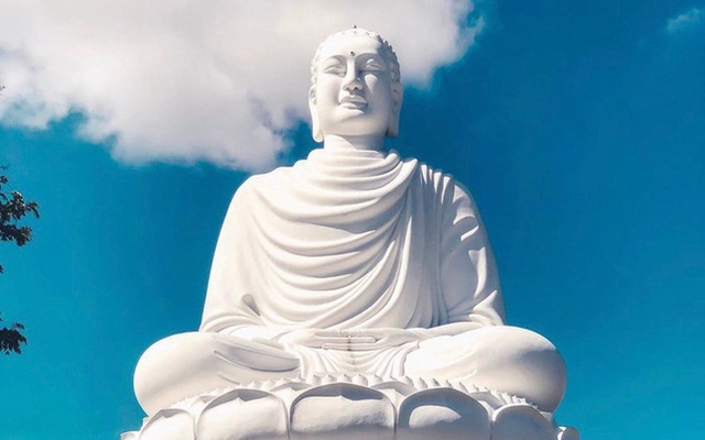 Nhặt được 2 tảng đá, người thợ điêu khắc đem về kết quả cuối cùng là bài học đáng suy ngẫm