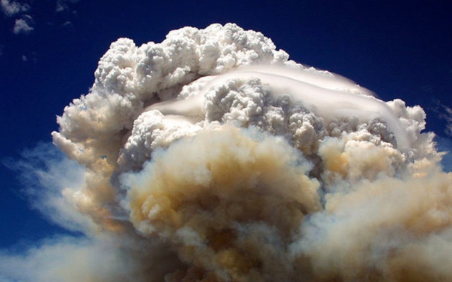 Không chỉ CFC, khói từ các trận cháy rừng cũng có thể đe dọa phá hủy tầng ozon