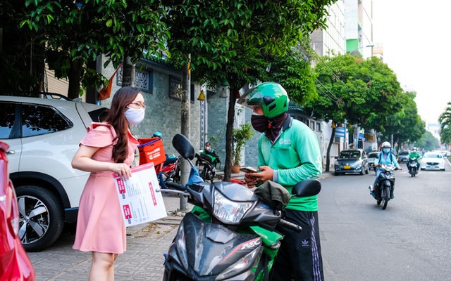 Grab tăng giá cước, tài xế nói gì?