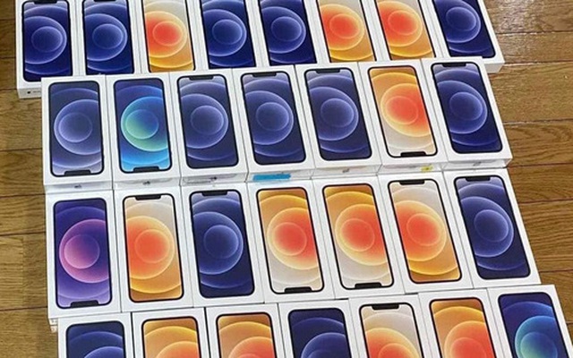 iPhone 12 giá rẻ tràn về Việt Nam: Ngang iPhone 11 chính hãng, được nhiều người săn đón
