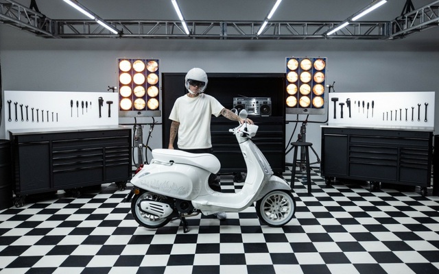 Soi cận cảnh "siêu phẩm" xe tay ga mới, công nghệ ngập tràn, làm lu mờ Vespa 946 Dior