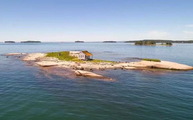 Ngôi nhà đơn độc nhất thế giới, một mình giữa đảo hoang