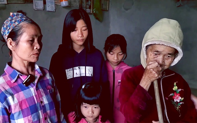 'Chỉ ước mỗi sáng có gói mì tôm cho các cháu ăn, mà bà không làm nổi...'