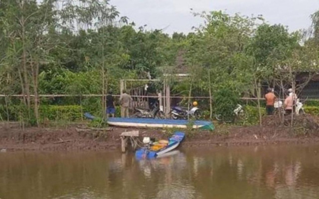 Giữ vuông tôm về, chồng phát hiện vợ, con gái cùng cháu ngoại tử vong trên vũng máu