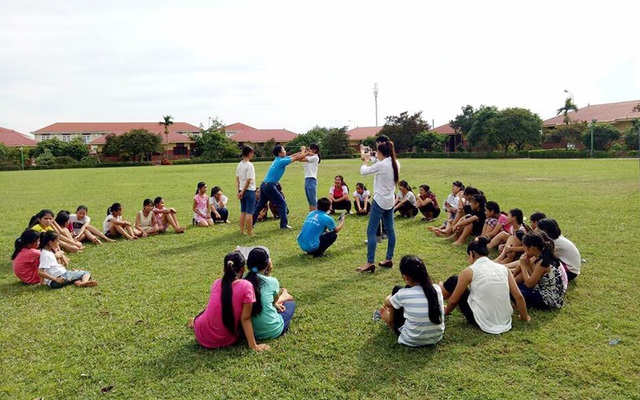 "Hành trình góp nắng" trang bị kỹ năng sống cho các em nhỏ đặc biệt khó khăn