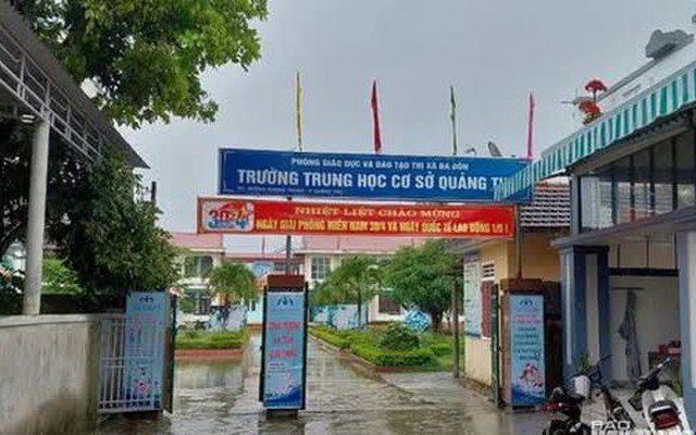 Bị đánh trong phòng hiệu trưởng vì tố tiêu cực