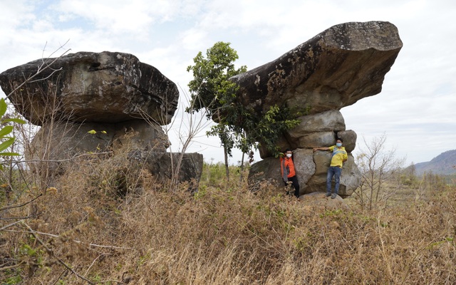 Giai thoại hòn đá chồng phố núi Gia Lai hút khách du lịch