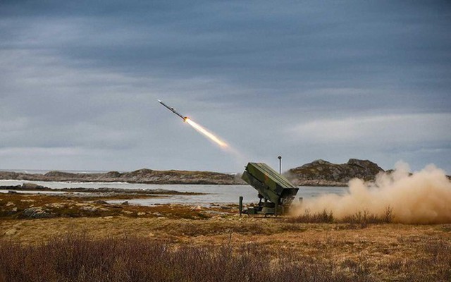 Sau khi Nga oanh kích Kiev, Mỹ cung cấp tên lửa phòng không tầm xa cho Ukraine