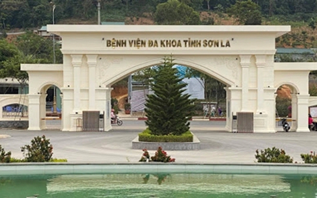 Kỷ luật Giám đốc Bệnh viện Đa khoa tỉnh Sơn La vì liên quan đến Việt Á