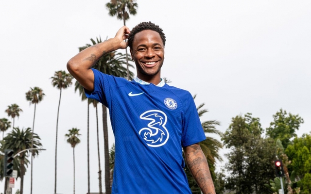 Chuyển nhượng 14/7: Sterling chính thức cập bến Chelsea