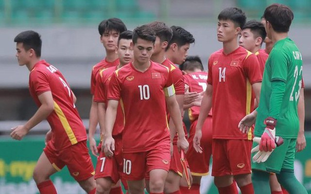 U19 Việt Nam bị loại, CĐV Indonesia hả hê, chúc mừng Malaysia, 'mắng' Việt Nam