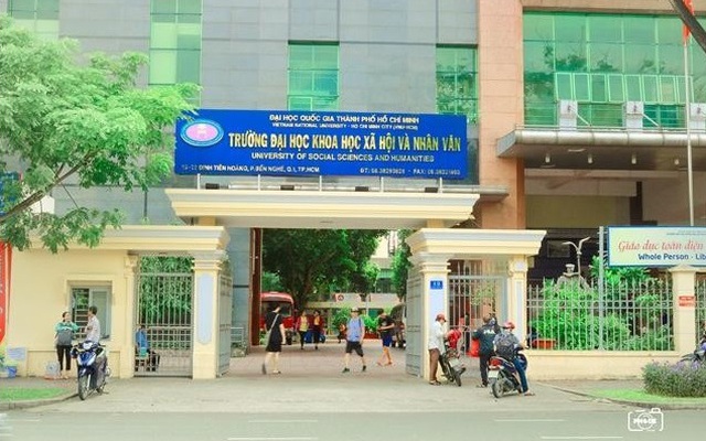 Trường đại học ở TPHCM lên tiếng vụ nam sinh tố bị quay lén trong nhà vệ sinh