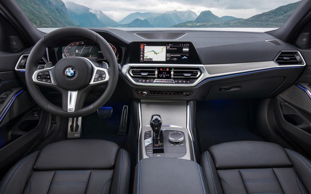 BMW thu tiền dùng ghế sưởi hay chiêu 'móc túi' khách hàng từ tính năng trả phí của hãng xe cao cấp