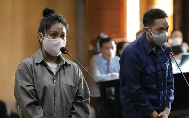 Hoãn phiên tòa xét xử vụ bạo hành bé gái 8 tuổi tử vong