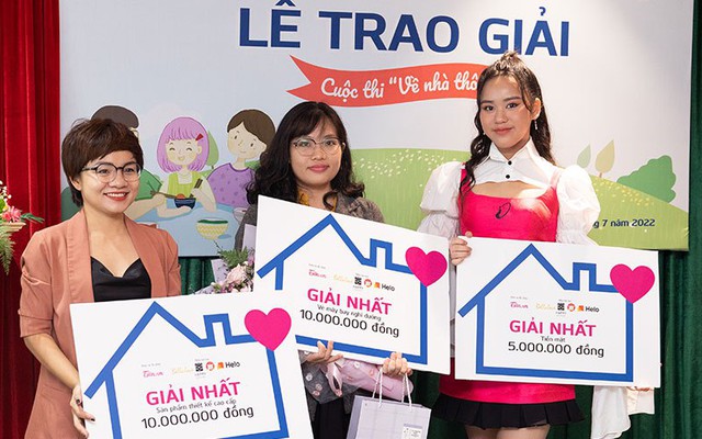 Hoa hậu nhí Bella Vũ trao giải cuộc thi tôn vinh tình cảm gia đình