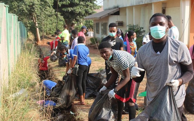 Nigeria: Sinh viên đi đầu trong chống lại rác thải nhựa